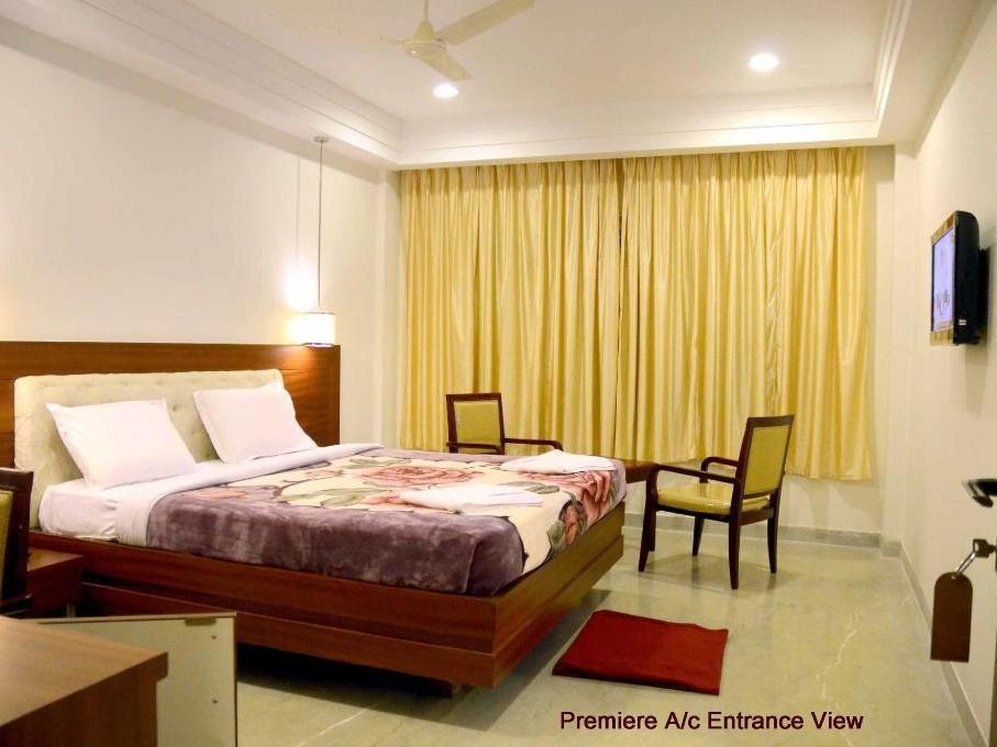 Raya'S Grand Hotel Kumbakonam Ngoại thất bức ảnh