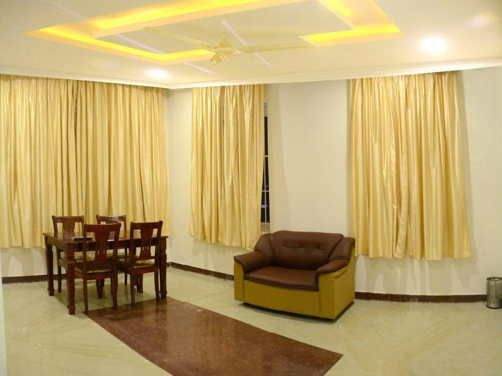 Raya'S Grand Hotel Kumbakonam Ngoại thất bức ảnh
