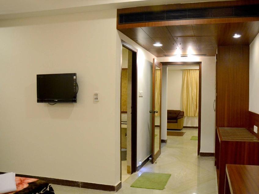 Raya'S Grand Hotel Kumbakonam Ngoại thất bức ảnh
