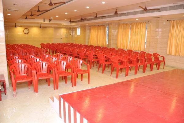 Raya'S Grand Hotel Kumbakonam Ngoại thất bức ảnh