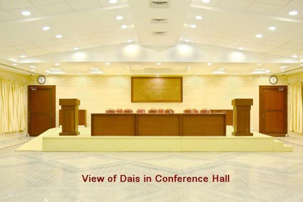 Raya'S Grand Hotel Kumbakonam Ngoại thất bức ảnh